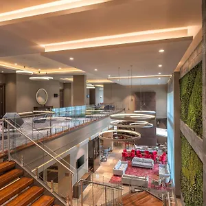 Hotel Hilton Garden Airport ****